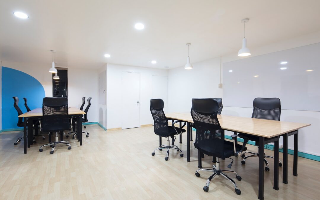 Hoe een ergonomische bureaustoel rugklachten kan voorkomen