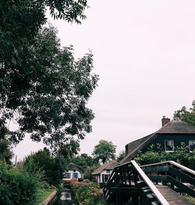 Giethoorn bootje huren: zo haal je het meeste uit je dag op het water